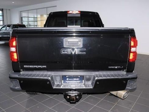 Used 2016 GMC Sierra 2500 Denali w/ Duramax Plus Package image 4