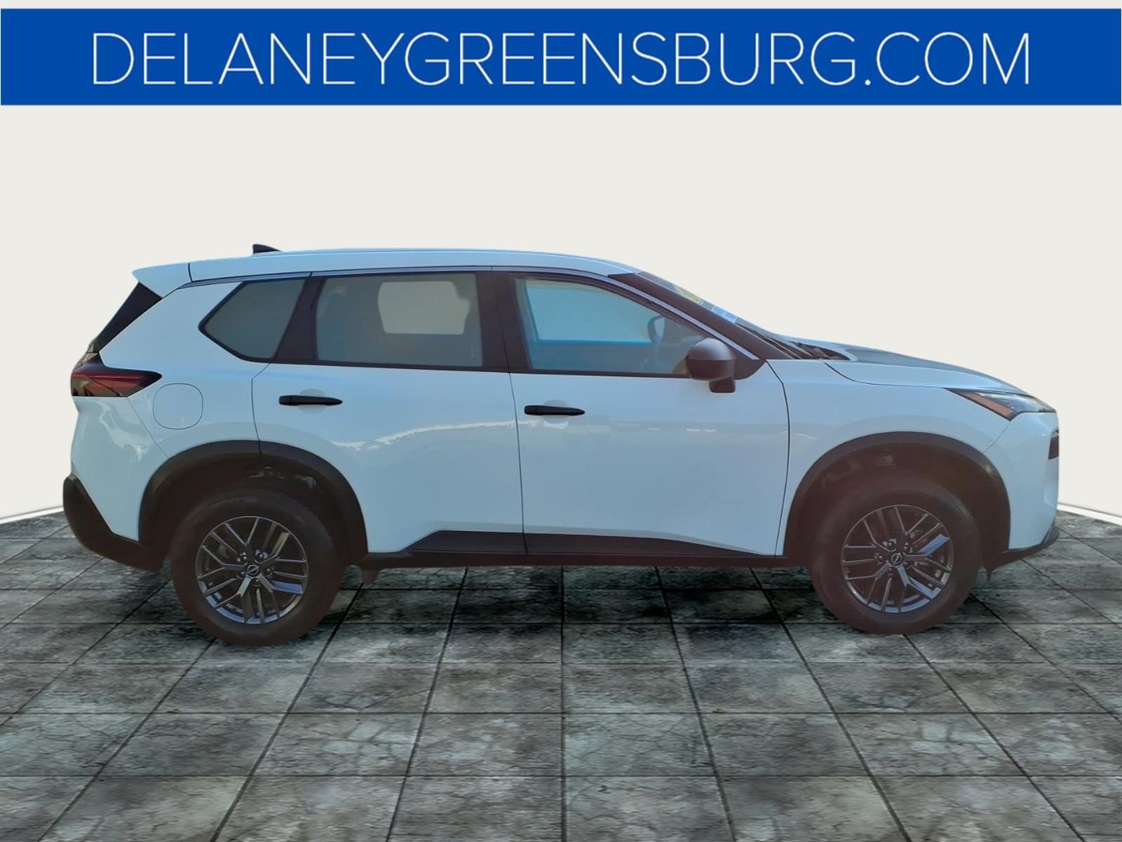 Used 2023 Nissan Rogue S AWD/4WD image 2