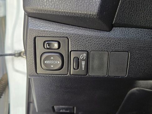 Used 2014 Toyota Corolla S FWD image 28