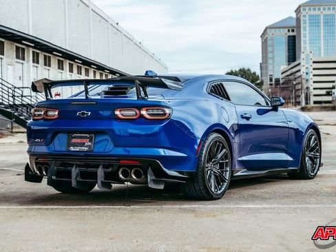 Used 2020 Chevrolet Camaro ZL1 image 10