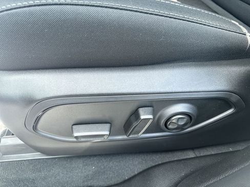 New 2025 Jeep Grand Cherokee L Laredo image 18