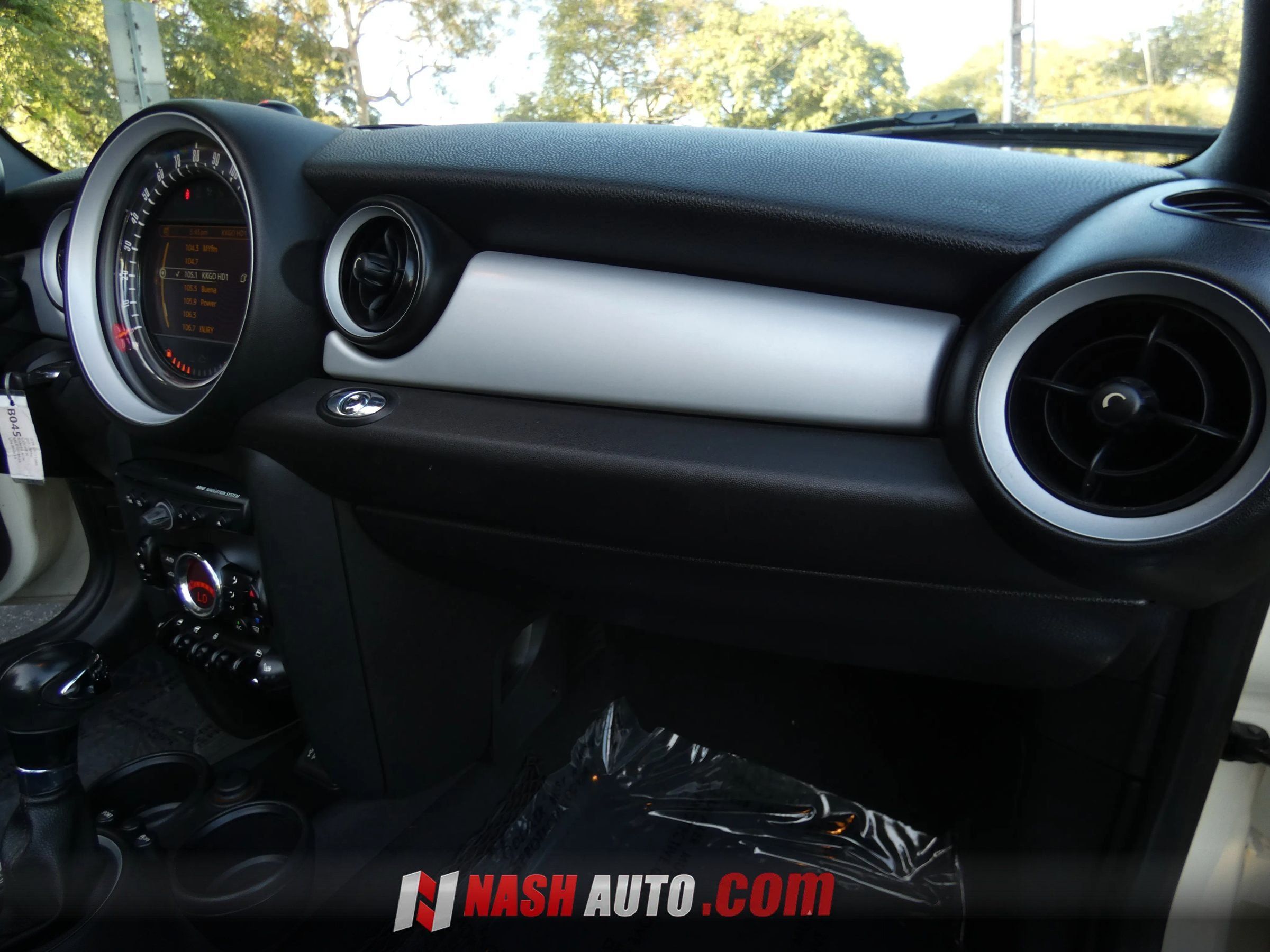 Used 2015 MINI Cooper Convertible FWD image 29