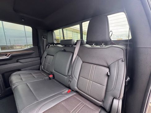 Used 2024 Chevrolet Silverado 1500 High Country w/ Midnight Edition AWD/4WD image 17