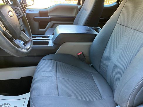 Used 2017 Ford F150 XL w/ Equipment Group 101A Mid RWD image 29