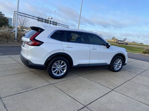 Used 2024 Honda CR-V EX image 11