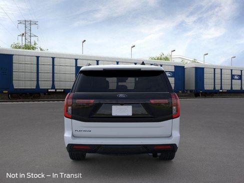 New 2026 Ford Expedition Platinum w/ Stealth Appearance Package AWD/4WD image 5