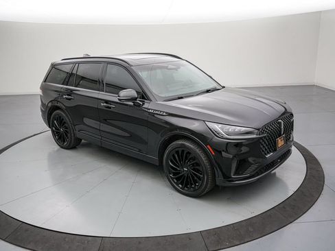 Used 2025 Lincoln Aviator Reserve w/ Jet Appearance Package AWD/4WD image 2