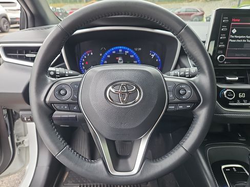 Used 2021 Toyota Corolla XSE FWD image 18