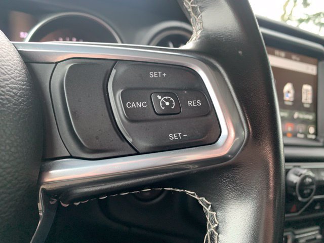 Used 2022 Jeep Wrangler Unlimited Sahara AWD/4WD image 17