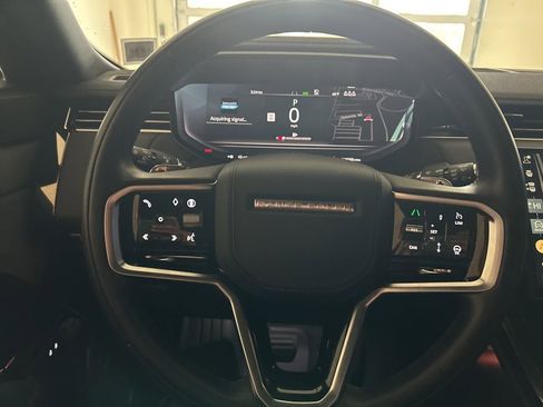 Used 2024 Land Rover Range Rover Sport SE image 10