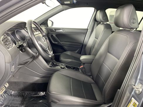Used 2021 Volkswagen Tiguan SE R-Line AWD/4WD image 16