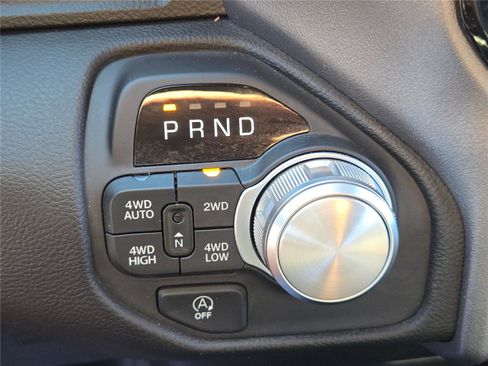 Certified 2025 RAM 1500 Laramie image 31