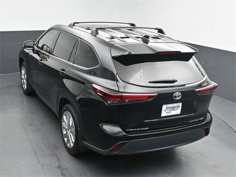 Used 2024 Toyota Highlander Limited image 24