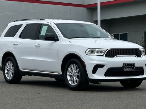 Used 2023 Dodge Durango SXT RWD image 5