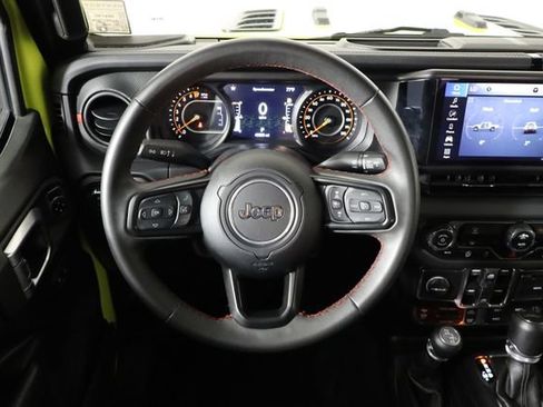 Used 2024 Jeep Gladiator Rubicon AWD/4WD image 6