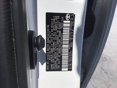 Certified 2017 Toyota Corolla L w/ Carpet Mat Package (TMS) FWD image 17