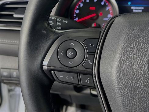 Used 2021 Toyota Camry XSE image 16