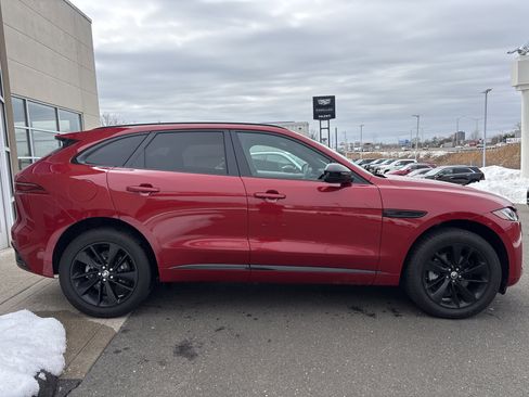 Certified 2025 Jaguar F-PACE R-Dynamic S image 7