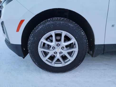 Used 2024 Chevrolet Equinox LT image 10