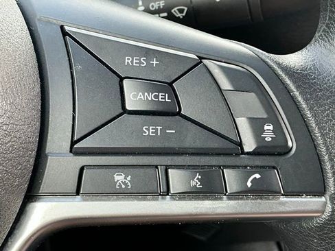 Used 2025 Nissan Sentra SV FWD image 26