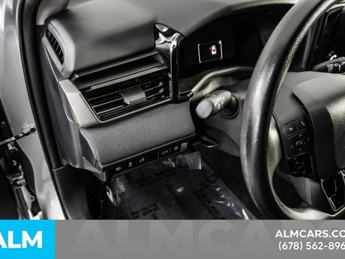 Used 2025 Toyota Camry LE image 31