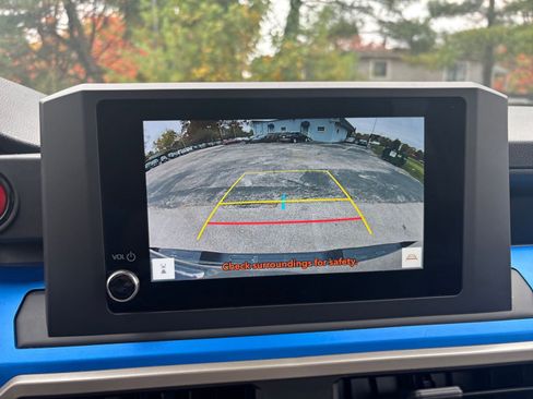 Used 2025 Toyota Tacoma TRD Off-Road image 17