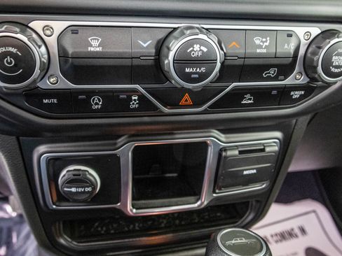 Used 2023 Jeep Gladiator Sport w/ Trailer Tow Package image 24