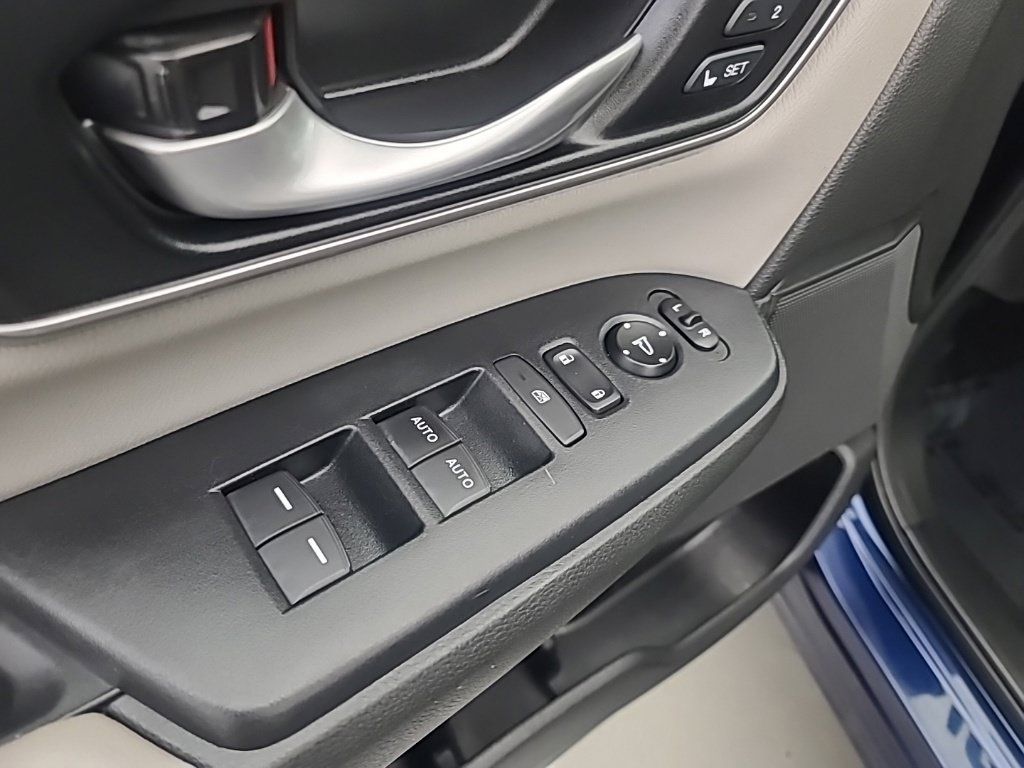 Used 2019 Honda CR-V Touring image 25