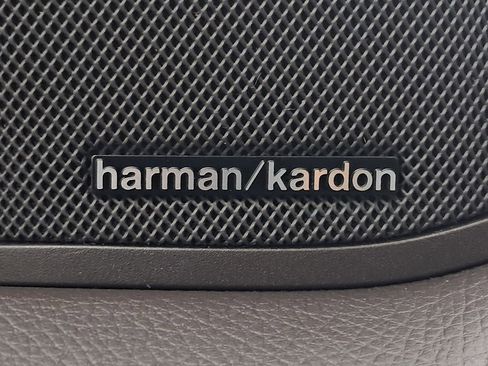 Used 2016 Mercedes-Benz E 350 4MATIC Sedan image 19