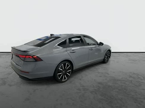 Used 2023 Honda Accord Sport image 4
