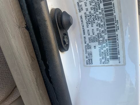 Used 2001 Toyota Sequoia SR5 image 31