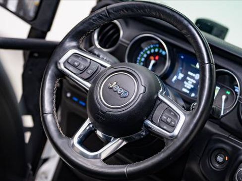 Used 2023 Jeep Wrangler Unlimited Sahara w/ Cold Weather Group AWD/4WD image 26