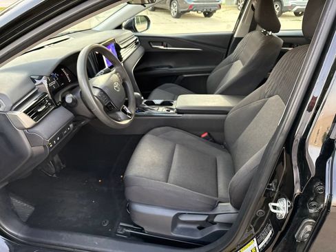 Used 2025 Toyota Camry LE FWD image 14