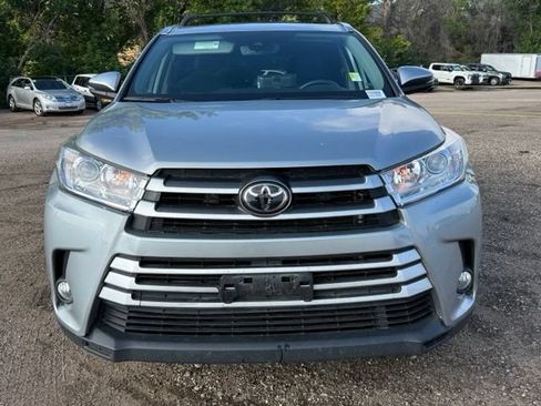 Used 2018 Toyota Highlander XLE AWD/4WD image 8