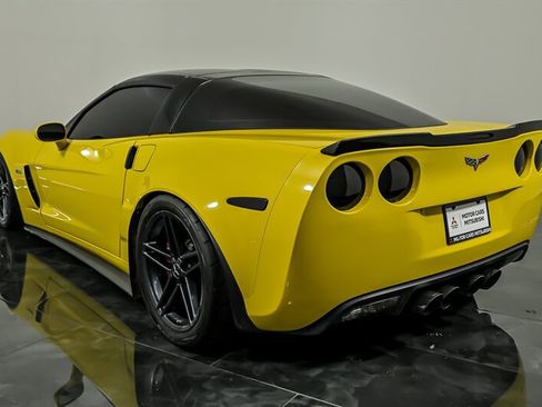 Used 2006 Chevrolet Corvette Z06 w/ Preferred Equipment Group RWD image 7