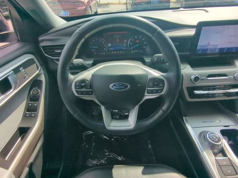 Certified 2023 Ford Explorer XLT w/ Equipment Group 202A AWD/4WD image 17