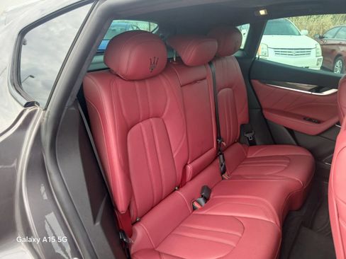 Used 2022 Maserati Levante GT AWD/4WD image 14