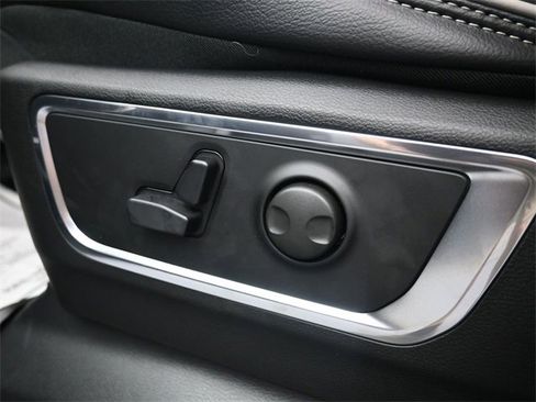 Used 2026 RAM 1500 Laramie w/ Laramie Southwest Edition image 14