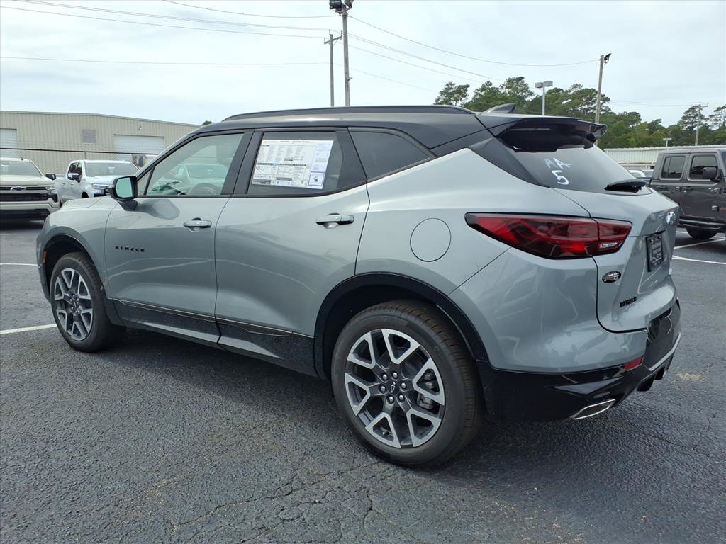 New 2026 Chevrolet Blazer RS w/ Driver Confidence II Package FWD image 5