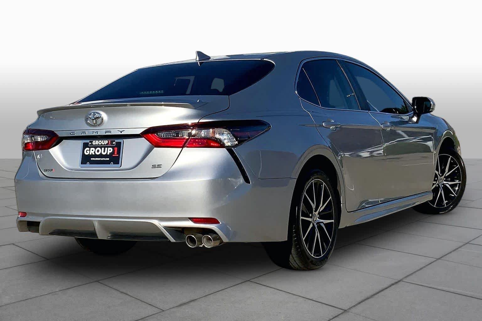 Used 2024 Toyota Camry SE FWD image 13