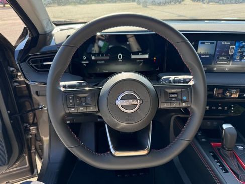 New 2026 Nissan Kicks SR image 14