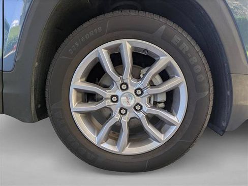 Used 2024 GMC Terrain SLT FWD image 22