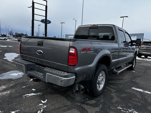 Used 2010 Ford F250 Lariat image 5