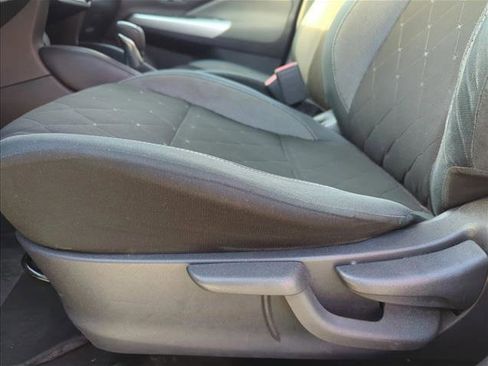 Used 2020 Nissan Kicks SV image 8