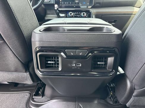 Used 2023 GMC Sierra 1500 AT4 w/ Technology Package AWD/4WD image 14