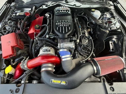 Used 2017 Ford Mustang GT Premium w/ Equipment Group 401A RWD image 13
