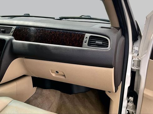 Used 2012 GMC Yukon Denali AWD/4WD image 18
