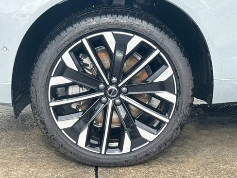 New 2026 Volvo XC60 B5 Ultra image 5