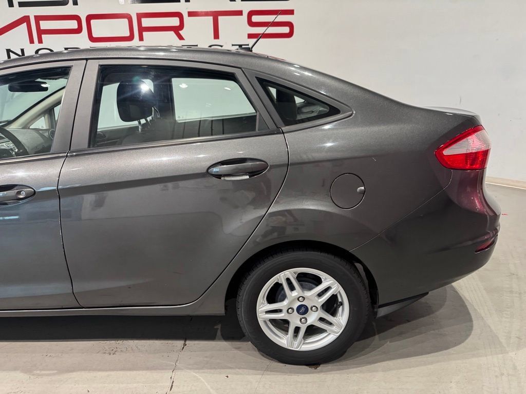 Used 2017 Ford Fiesta SE w/ Cold Weather Package FWD image 4