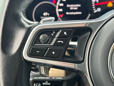 Used 2023 Porsche Cayenne AWD/4WD image 34
